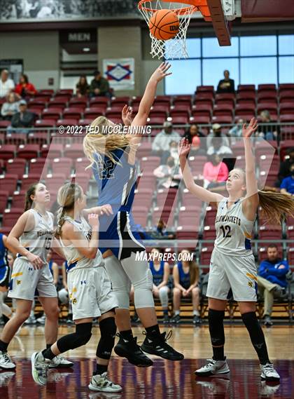 Thumbnail 3 in Kingston vs. Mammoth Spring (AAA 1A Semi-Final) photogallery.