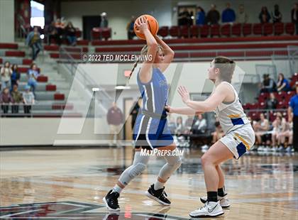 Thumbnail 3 in Kingston vs. Mammoth Spring (AAA 1A Semi-Final) photogallery.