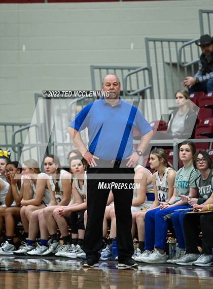 Thumbnail 3 in Kingston vs. Mammoth Spring (AAA 1A Semi-Final) photogallery.