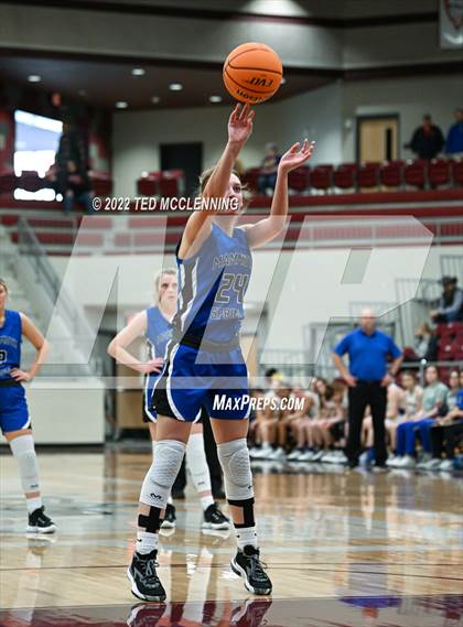 Thumbnail 2 in Kingston vs. Mammoth Spring (AAA 1A Semi-Final) photogallery.