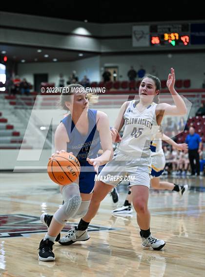 Thumbnail 2 in Kingston vs. Mammoth Spring (AAA 1A Semi-Final) photogallery.