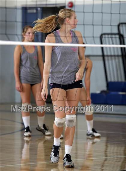 Thumbnail 2 in Poly @ Flintridge Prep photogallery.