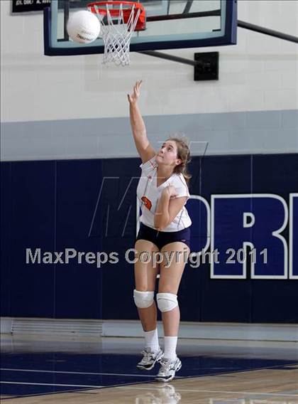 Thumbnail 1 in Poly @ Flintridge Prep photogallery.