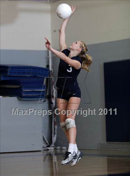 Thumbnail 1 in Poly @ Flintridge Prep photogallery.
