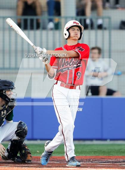 Thumbnail 2 in Lane Tech vs Niles West (IHSA 4A Regional Semifinal) photogallery.