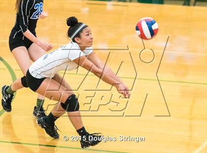 Thumbnail 2 in Encinal @ Moreau Catholic photogallery.