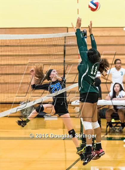 Thumbnail 2 in Encinal @ Moreau Catholic photogallery.