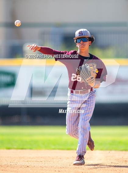 Thumbnail 3 in Simi Valley @ Moorpark photogallery.