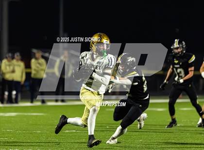 Thumbnail 2 in Lebanon vs Fort Wayne Bishop Dwenger (IHSAA 4A Regional Finals) photogallery.