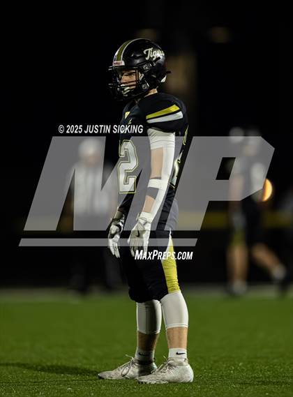 Thumbnail 3 in Lebanon vs Fort Wayne Bishop Dwenger (IHSAA 4A Regional Finals) photogallery.