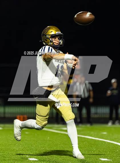 Thumbnail 3 in Lebanon vs Fort Wayne Bishop Dwenger (IHSAA 4A Regional Finals) photogallery.