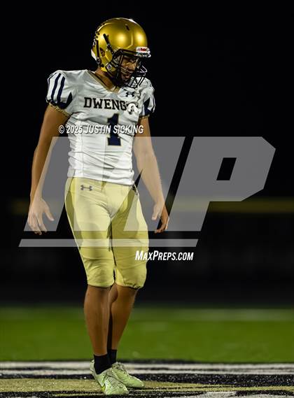 Thumbnail 2 in Lebanon vs Fort Wayne Bishop Dwenger (IHSAA 4A Regional Finals) photogallery.