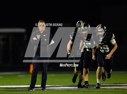 Thumbnail 1 in Lebanon vs Fort Wayne Bishop Dwenger (IHSAA 4A Regional Finals) photogallery.