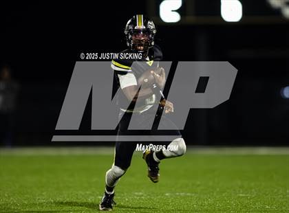 Thumbnail 1 in Lebanon vs Fort Wayne Bishop Dwenger (IHSAA 4A Regional Finals) photogallery.