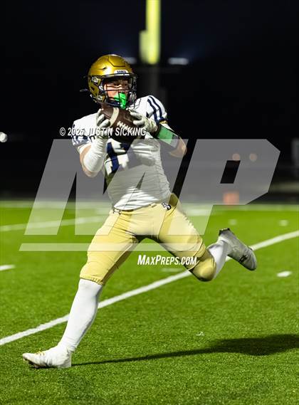 Thumbnail 3 in Lebanon vs Fort Wayne Bishop Dwenger (IHSAA 4A Regional Finals) photogallery.