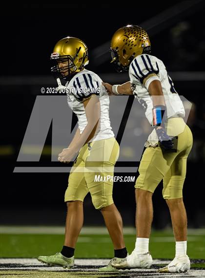 Thumbnail 1 in Lebanon vs Fort Wayne Bishop Dwenger (IHSAA 4A Regional Finals) photogallery.