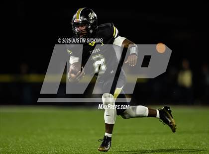 Thumbnail 2 in Lebanon vs Fort Wayne Bishop Dwenger (IHSAA 4A Regional Finals) photogallery.