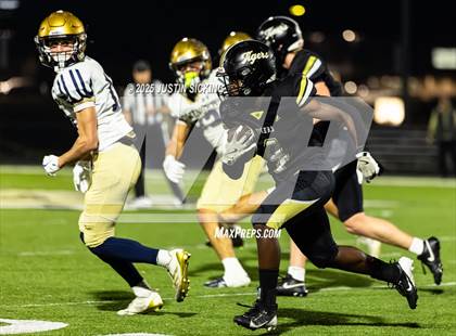 Thumbnail 2 in Lebanon vs Fort Wayne Bishop Dwenger (IHSAA 4A Regional Finals) photogallery.