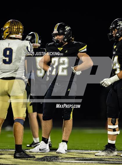 Thumbnail 2 in Lebanon vs Fort Wayne Bishop Dwenger (IHSAA 4A Regional Finals) photogallery.