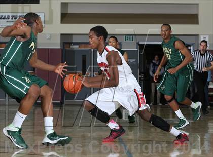 Thumbnail 1 in Long Beach Poly vs. Westchester (MaxPreps Holiday Classic) photogallery.