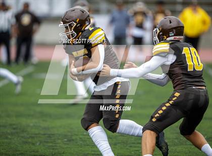 Thumbnail 2 in El Camino vs Carlsbad photogallery.