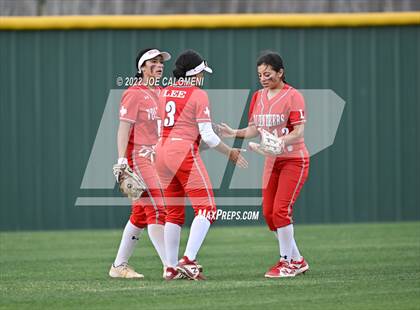 Thumbnail 3 in Lee vs SA Roosevelt photogallery.