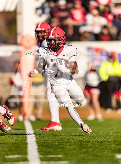 Thumbnail 1 in Clinton vs Barnwell (SCHSL 2A Final) photogallery.