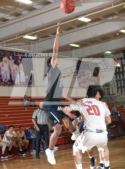 Thumbnail 3 in Immanuel vs. St. Joseph Notre Dame (FR Barry Christmas Classic) photogallery.
