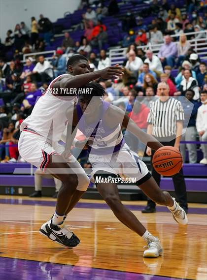 Thumbnail 3 in Perry Meridian vs. Southport (IHSAA 4A Sectional Semi-Final) photogallery.