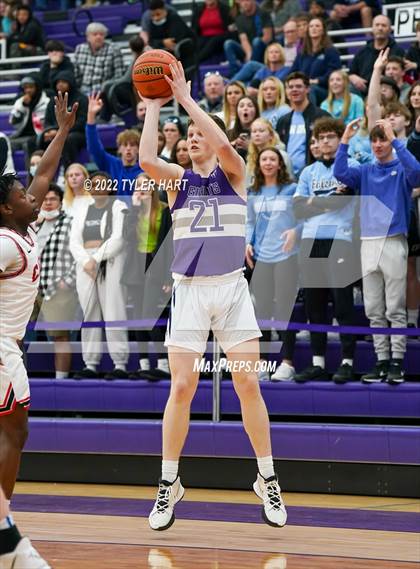 Thumbnail 3 in Perry Meridian vs. Southport (IHSAA 4A Sectional Semi-Final) photogallery.
