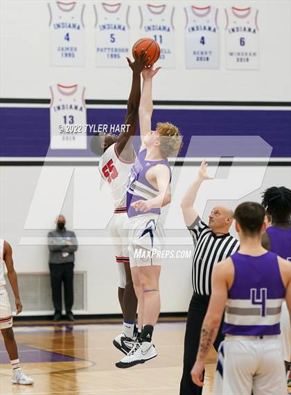 Thumbnail 1 in Perry Meridian vs. Southport (IHSAA 4A Sectional Semi-Final) photogallery.
