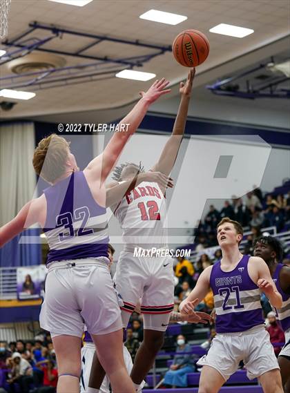 Thumbnail 1 in Perry Meridian vs. Southport (IHSAA 4A Sectional Semi-Final) photogallery.