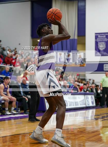 Thumbnail 2 in Perry Meridian vs. Southport (IHSAA 4A Sectional Semi-Final) photogallery.