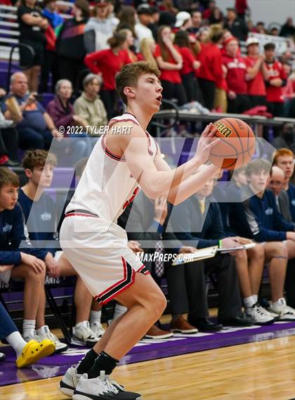 Thumbnail 3 in Perry Meridian vs. Southport (IHSAA 4A Sectional Semi-Final) photogallery.
