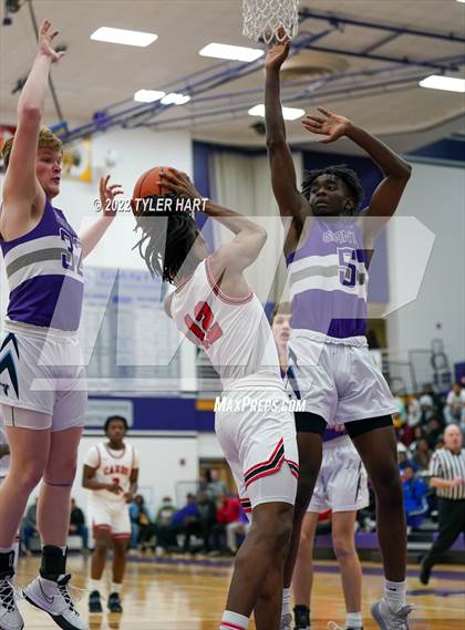 Thumbnail 1 in Perry Meridian vs. Southport (IHSAA 4A Sectional Semi-Final) photogallery.