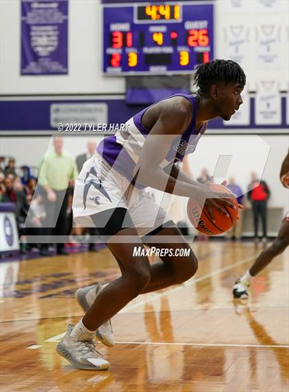 Thumbnail 2 in Perry Meridian vs. Southport (IHSAA 4A Sectional Semi-Final) photogallery.