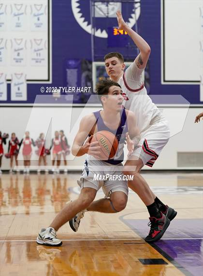 Thumbnail 3 in Perry Meridian vs. Southport (IHSAA 4A Sectional Semi-Final) photogallery.