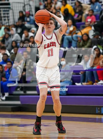 Thumbnail 2 in Perry Meridian vs. Southport (IHSAA 4A Sectional Semi-Final) photogallery.