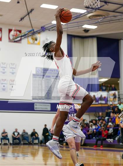Thumbnail 2 in Perry Meridian vs. Southport (IHSAA 4A Sectional Semi-Final) photogallery.