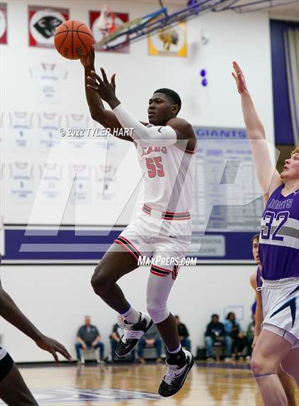Thumbnail 1 in Perry Meridian vs. Southport (IHSAA 4A Sectional Semi-Final) photogallery.