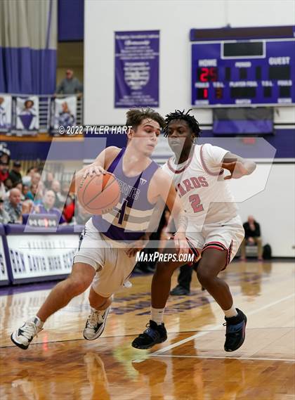 Thumbnail 3 in Perry Meridian vs. Southport (IHSAA 4A Sectional Semi-Final) photogallery.