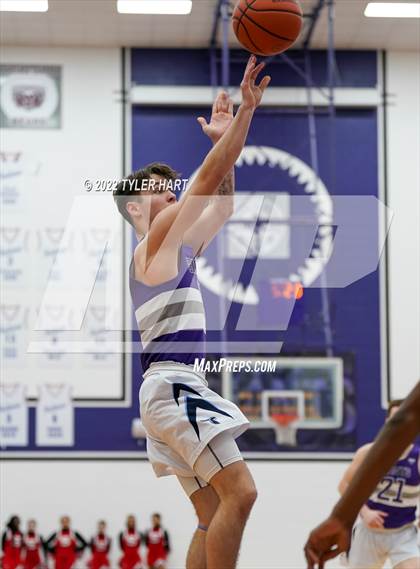 Thumbnail 2 in Perry Meridian vs. Southport (IHSAA 4A Sectional Semi-Final) photogallery.