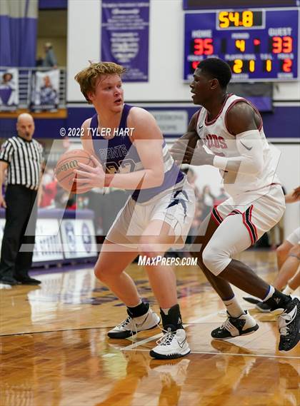 Thumbnail 1 in Perry Meridian vs. Southport (IHSAA 4A Sectional Semi-Final) photogallery.