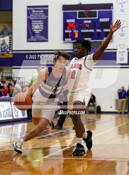 Thumbnail 1 in Perry Meridian vs. Southport (IHSAA 4A Sectional Semi-Final) photogallery.