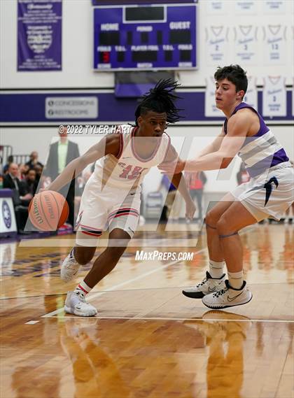 Thumbnail 3 in Perry Meridian vs. Southport (IHSAA 4A Sectional Semi-Final) photogallery.