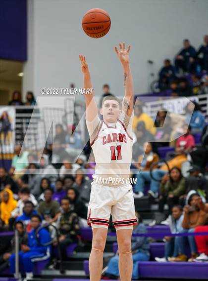 Thumbnail 1 in Perry Meridian vs. Southport (IHSAA 4A Sectional Semi-Final) photogallery.