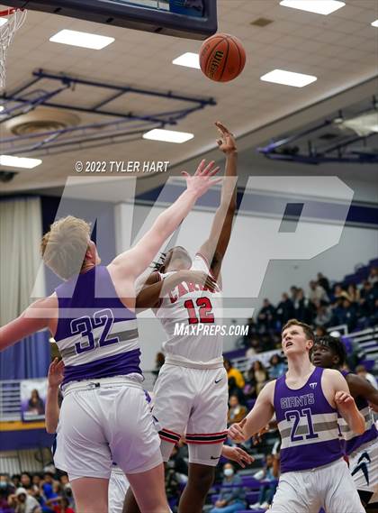 Thumbnail 2 in Perry Meridian vs. Southport (IHSAA 4A Sectional Semi-Final) photogallery.