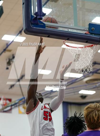 Thumbnail 1 in Perry Meridian vs. Southport (IHSAA 4A Sectional Semi-Final) photogallery.