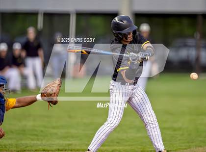Thumbnail 3 in Liberty vs. Washington (UIL Baseball 4A D2 Bi-District) photogallery.