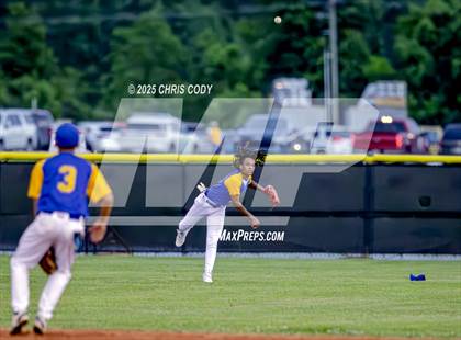 Thumbnail 2 in Liberty vs. Washington (UIL Baseball 4A D2 Bi-District) photogallery.